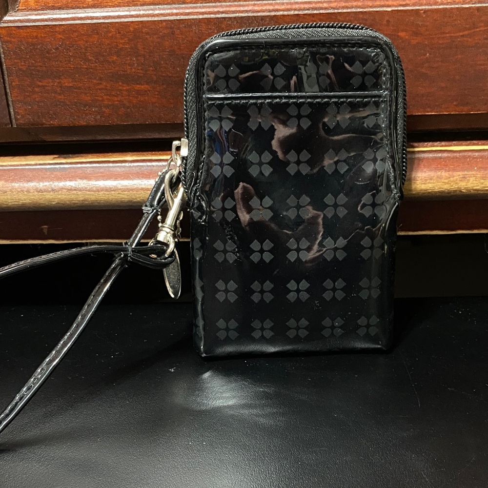 Naturalizer Black patent Wristlet